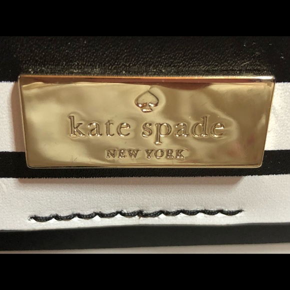 Kate Spade Black & White Purse w/ Magnetic Closure - Picture 2 of 6